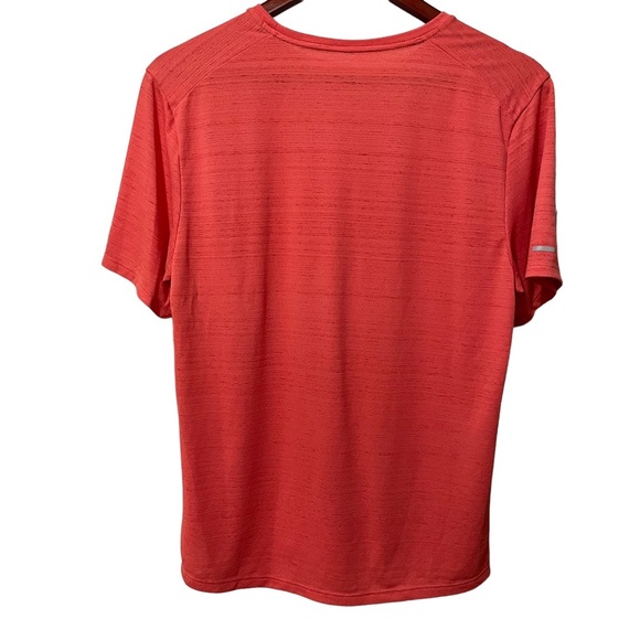 NIKE DRI FIT Short Sleeve Mens Nike running shirt coral size Medium - Picture 2 of 6